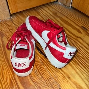 Nike womens low blazer all red leather